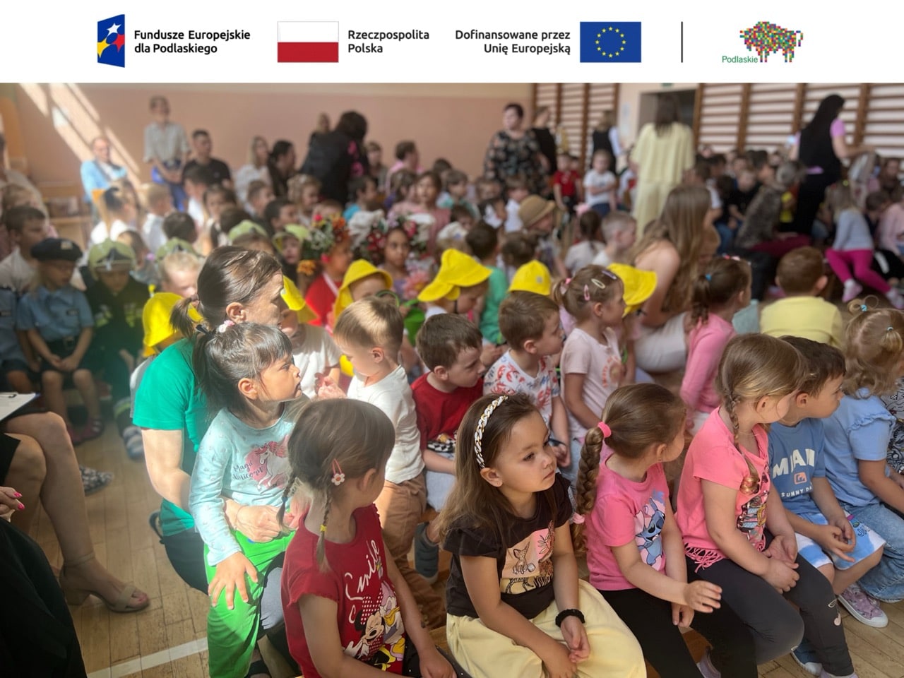 Świat zaczyna się za progiem. Jak sejneńskie przedszkolaki uczyły się przez doświadczenie